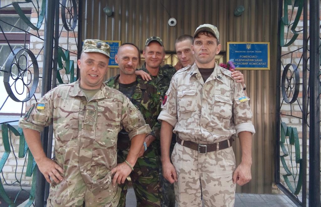 атовець з побратимами 1