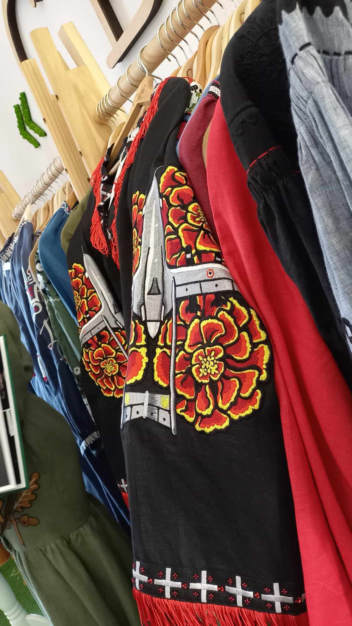 волик байрактар