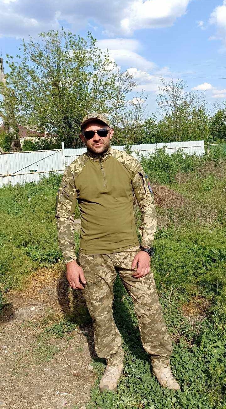 капля у формі стоїть